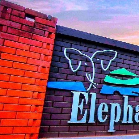 Elephas Resort & Spa Sigiriya Bagian luar foto