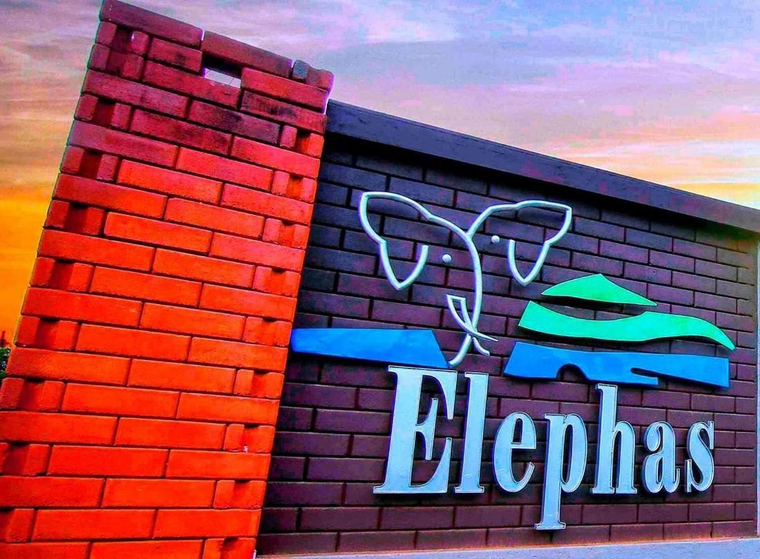 Elephas Resort & Spa Sigiriya Bagian luar foto